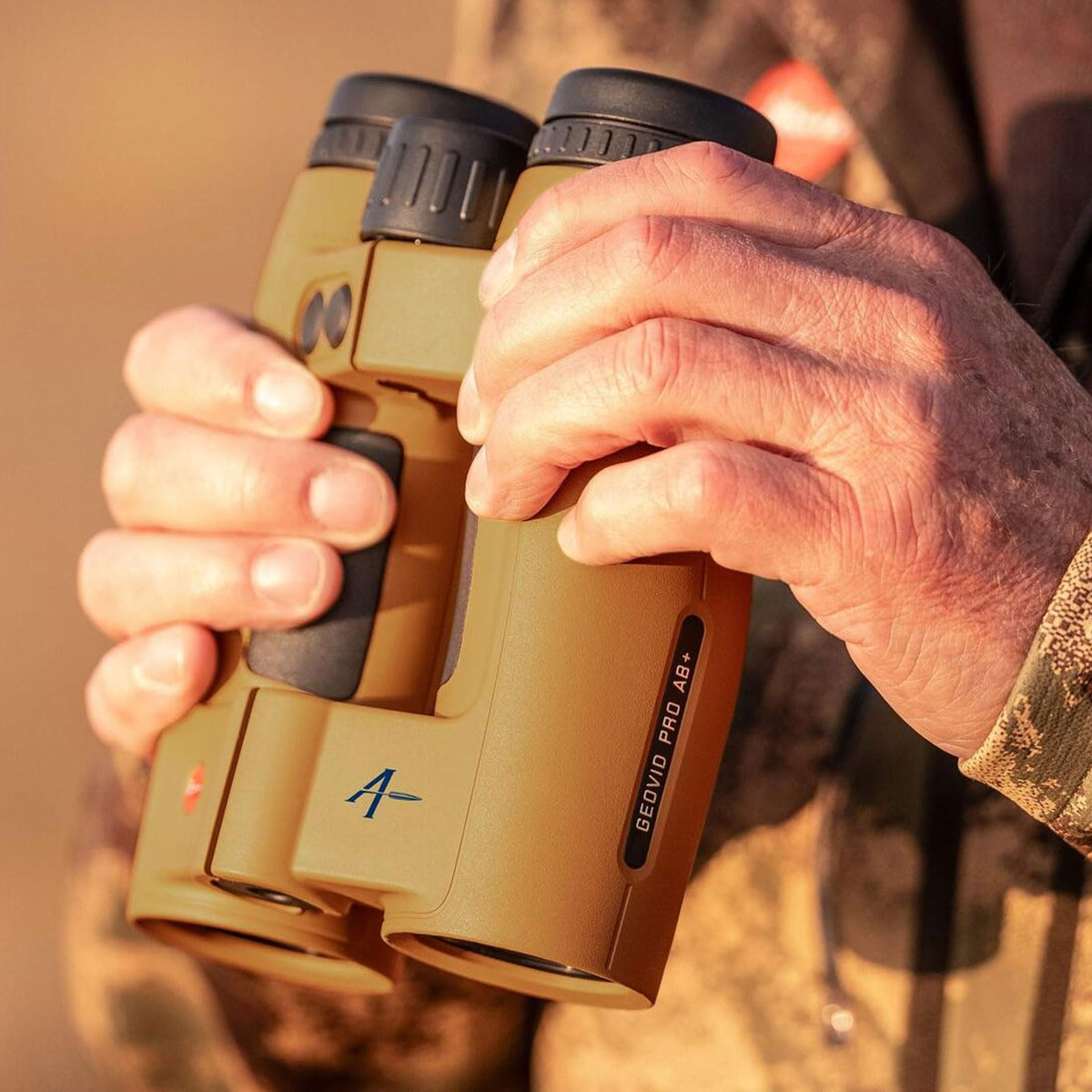 LEICA Geovid Pro Rugged Compact Ergonomic Lightweight Weather-Proof Hunting Rangefinder Binoculars with Built-in Compass, 8 x 42